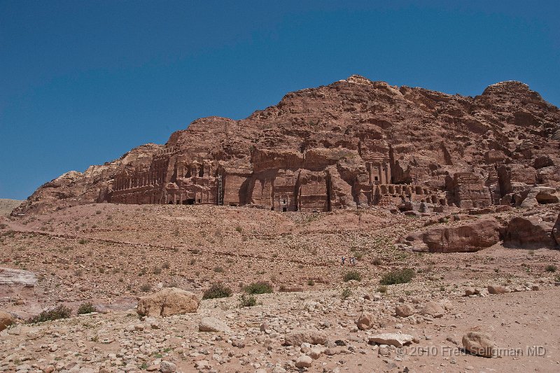 20100412_134417 D3.jpg - Panoramic view of the royal tombs